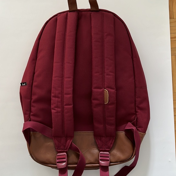 Herschel Backpack - Picture 5 of 9